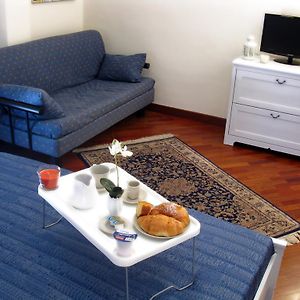 Camera con letto king size